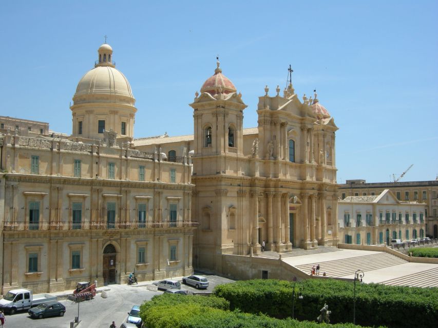 Private Tour of Noto with a local guide - Fountain of Hercules: myth, meaning, and a final photo