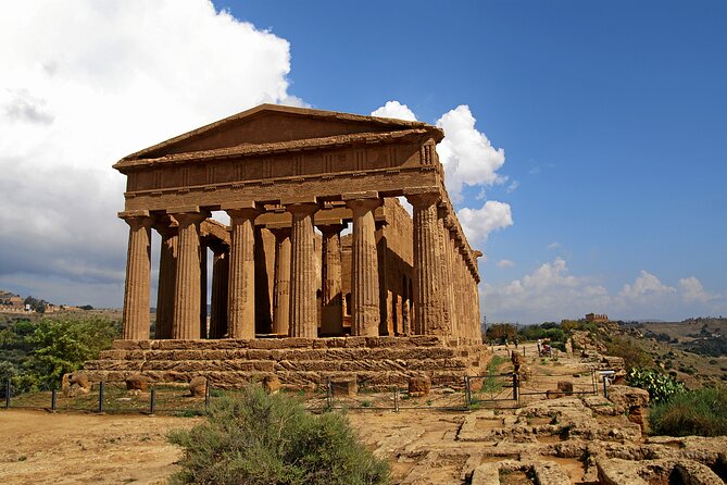 Private Tour of the Valley of the Temples in Agrigento - English guide style, and how crowd flow works with private groups