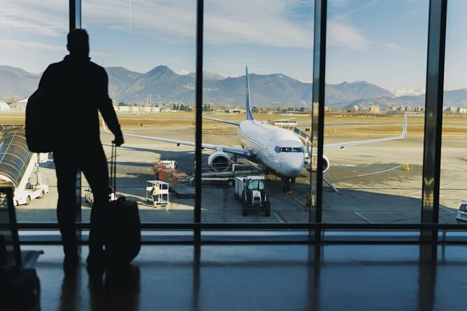 Private Transfer from Catania Airport to Locations in Southern Sicily - 1 Hour 40 Minutes of Sicily Time: Clean Cars, Your Music, and the View