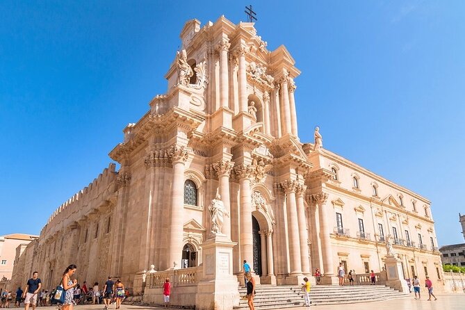 Private Transfer from Catania Airport to Siracusa or Taormina - Who should book this transfer (and who should think twice)