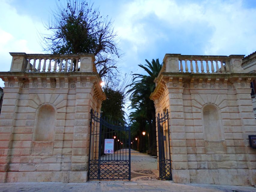 Ragusa Ibla: Walking Tour with Local Guide - Who this Ragusa Ibla tour suits best, and who should skip it