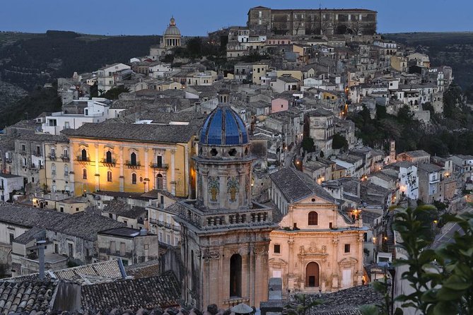 Ragusa Walking tour - Where the tour begins: Giardino Ibleo and the calm start