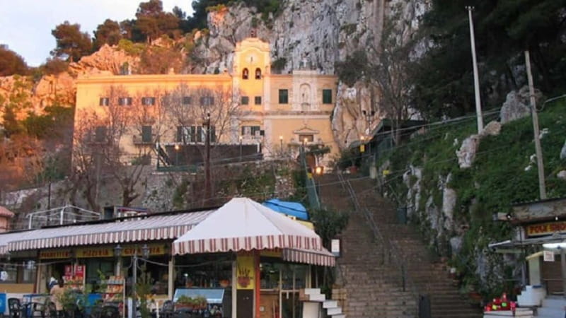 Relax in Mondello and Sanctuary in Monte Pellegrino - How the 5-hour plan works, from Piazza Verdi to Mondello and back