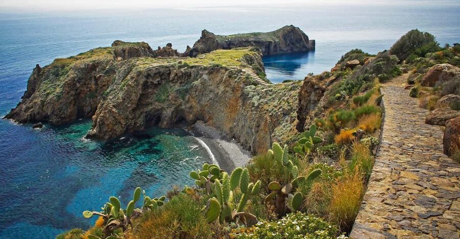 Salina Panarea Stromboli by night - Key things to know before you go