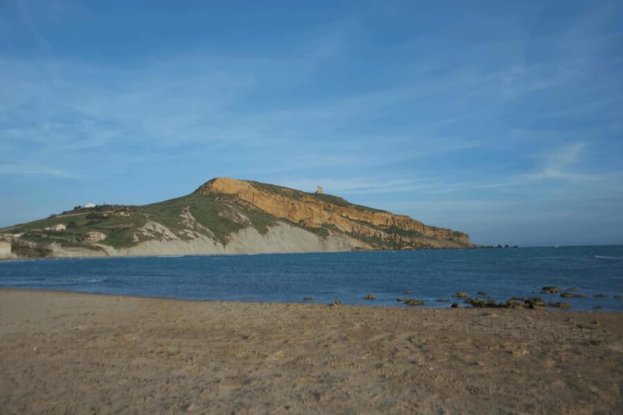 Scala dei Turchi: Tour of Beautiful Beaches with Aperitif - Giallonardo: a clean beach stop where wind can change everything