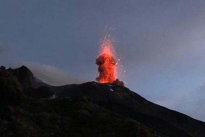 Sciara del Fuoco from the sea, night tour SMALL GROUP - Night Views Off Stromboli: What makes this boat ride special