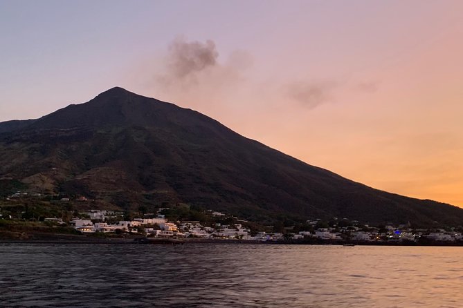 Sciara del Fuoco from the sea, night tour SMALL GROUP - Pontile meeting point and the 6:00 PM to 8:00 PM window