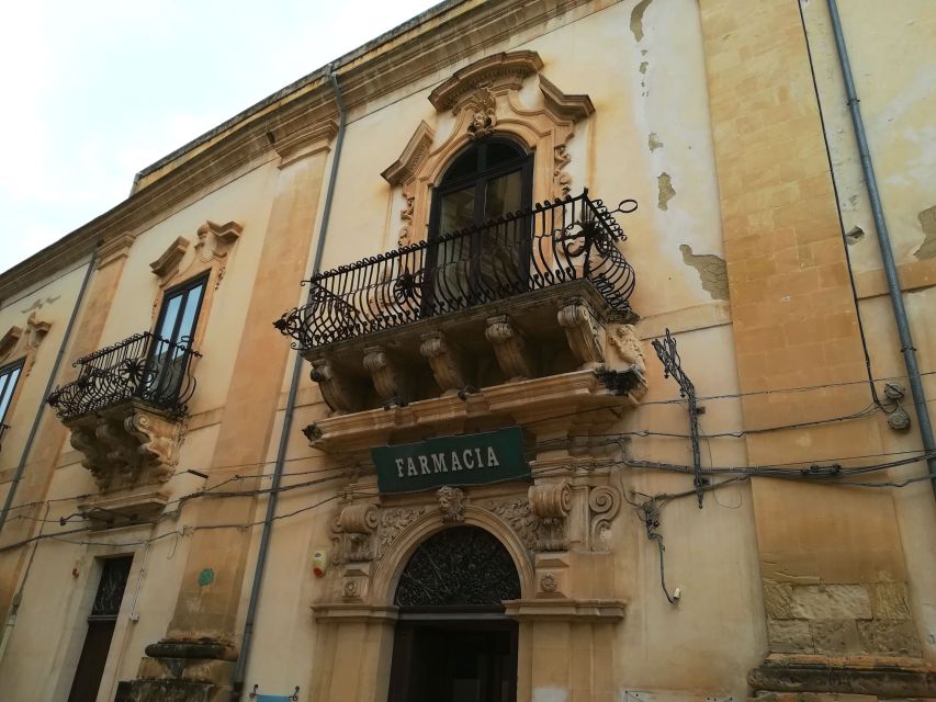 Scicli: Guided Walking Tour in Baroque City Center - Town Hall and the Vigata Commissariat effect