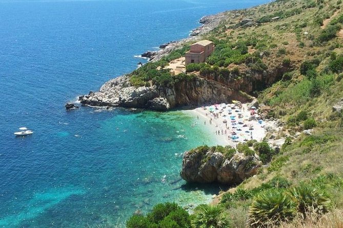 Shuttle Bus Riserva dello Zingaro - Arrival at the Zingaro North Entrance: start on your terms
