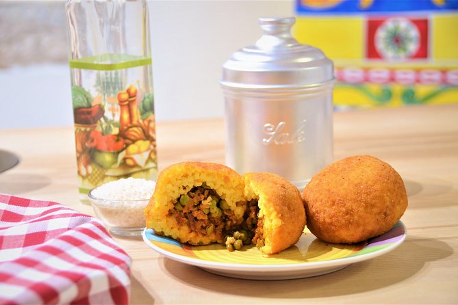 Sicilian Cooking Class : Street and More - Why the group size and family-style pace feel different