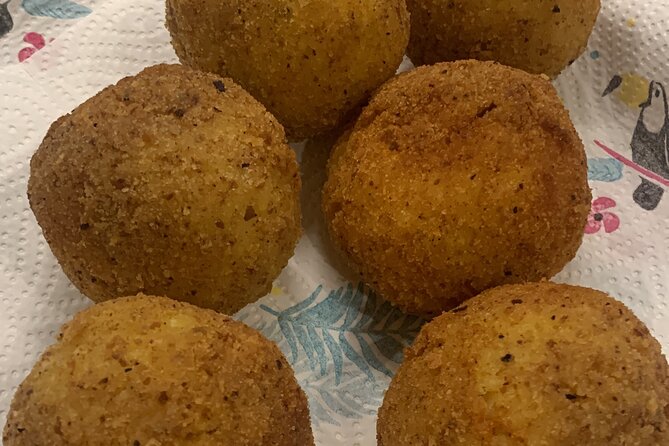 Sicilian cooking course and more - Choosing ingredients at the greengrocer is half the class