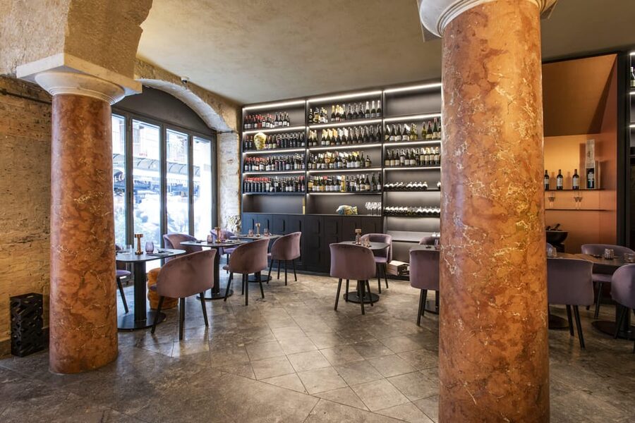 Sicilian wine tasting and hors d'oeuvres in an 18th century palace - Sicilian Tasting in an 18th-Century Palermo Palace