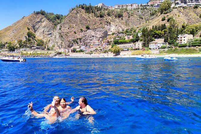 Sicilian wine tasting on the boat in Taormina - Stop 3 Spisone: rocky charm and multiple little swim pockets