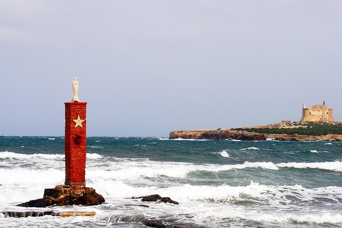 Sicily Boats Avola : Boat Tour in Capopassero 4 people 4 hours - What you are really buying: time on the water plus time on land