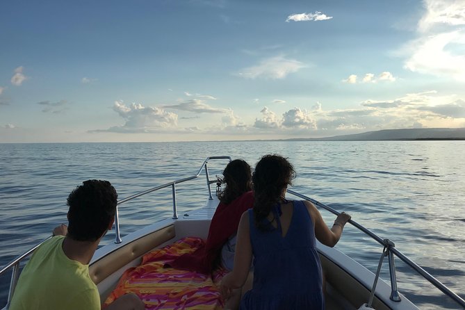 Sicily Boats Avola: Plemmirio boat tour 4 people 4 hours - A 4-hour Avola to Plemmirio cruise, built around swimming