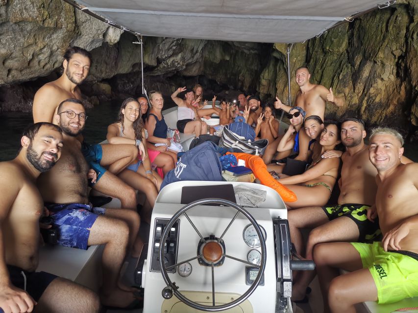 Siracusa: Ortigia Boat Tour with Marine Grotto - Getting there: meeting point, timing, and how to find the boat