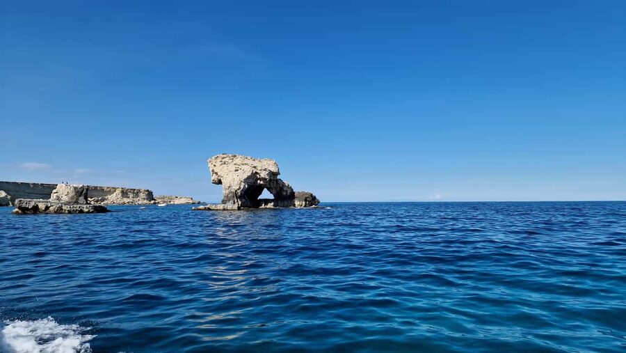Siracusa: Ortigia +sea caves +Pillirina +fishing experience - Ortigia and Syracuse Coast: Legends, Churches, and Sea Walls