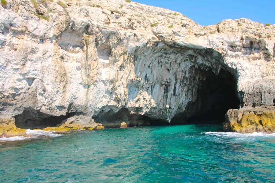 Siracusa: Ortygia Island Boat Tour with Grotto Visit - When weather changes the plan: cancellations and short-notice realities