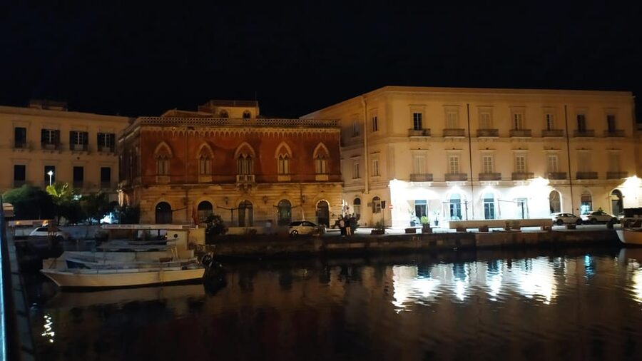 Siracusa Tour: Ortigia by Night in English - Who this tour is best for