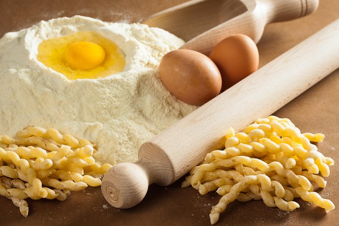 Small group Pasta and Tiramisu class in Palermo - Your Cesarine host: why the home setup matters