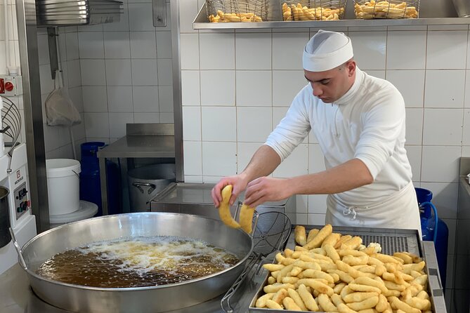 Street food tour of Catania by night - Why Catania street food at night works so well