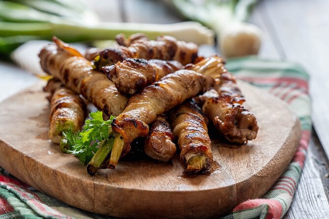 Street food tour of Catania by night - Pace, small-group comfort, and who this tour suits