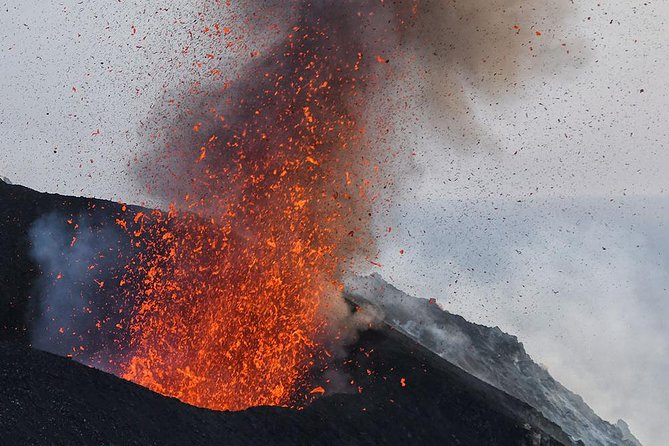 Stromboli: sunset trekking to Sciara del Fuoco - Ashàra - After dark: the downhill return with torches and headlamps