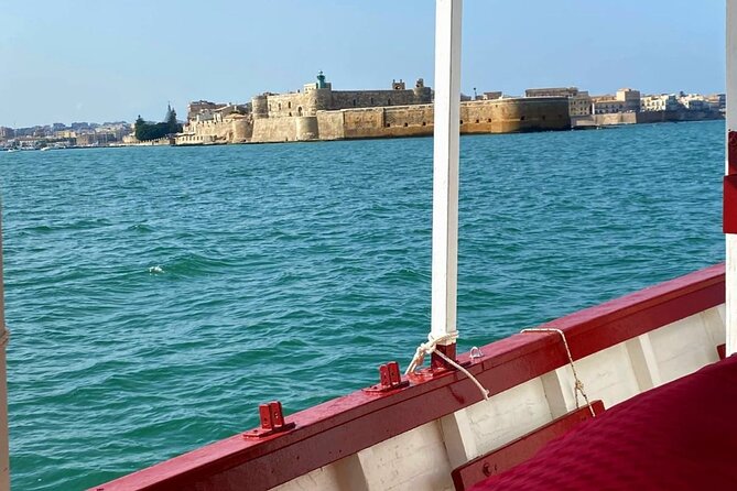 Sunset boat tour with aperitif and swimming break - The aperitif stop that people describe as meal-level