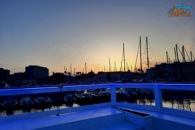 Sunset boat tour with aperitif and swimming break - Who should book this sunset boat tour?