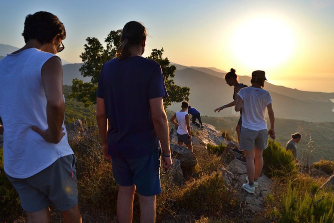 Sunset with BBQ by jeep - BBQ Dinner in a Mountain Chalet Inside the Woods