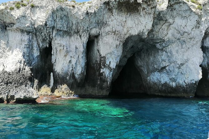 Syracuse Boat Excursion with Snorkeling to the Sea Caves - Stop 1: Isola di Ortigia, First Views and an Early Sea Dip