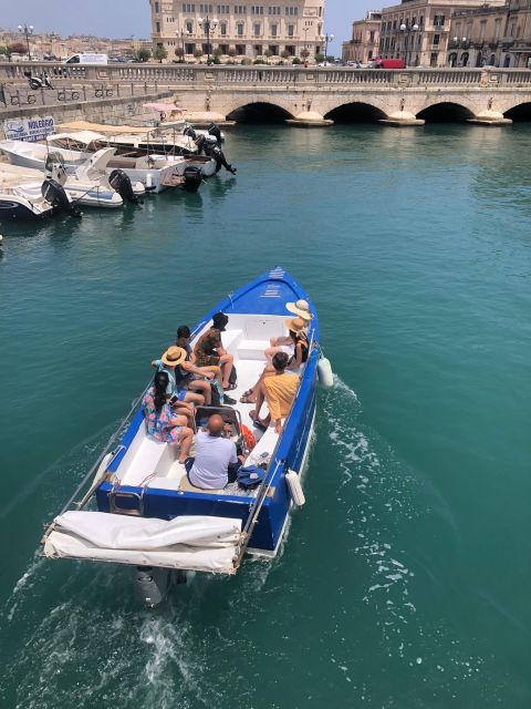 Syracuse:Boat tour Ortigia,Pillirina and seacaves - Ortigia waterfront highlights: Bourbon prison, eastern seafront, and Fonte Aretusa