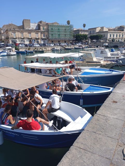 Syracuse:Boat tour Ortigia,Pillirina and seacaves - From the canal toward the sea caves: why the route feels efficient