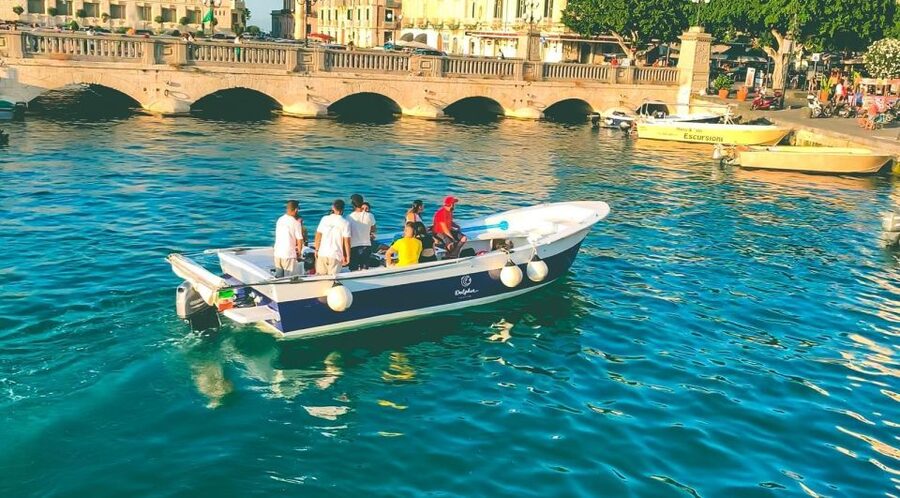 Syracuse: Boat tour with aperitif - Comfort on a Boat, What to Expect Day to Day
