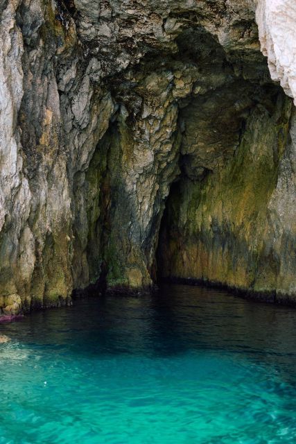 Syracuse: Boat tour with aperitif - What the First Leg Feels Like, From Board to Open Water