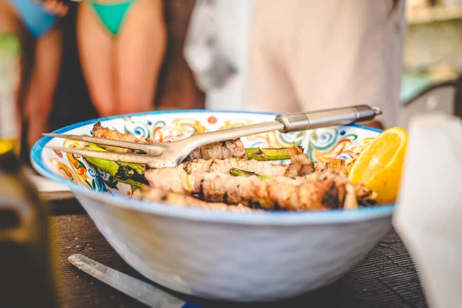 Syracuse: Boat tour with barbeque on board - Swimming and Snorkeling in the Plemmirio Marine Reserve
