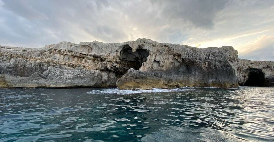 Syracuse: Boat Trip of Ortigia Island and Sea Caves - What the live commentary adds (and which guides you might hear)