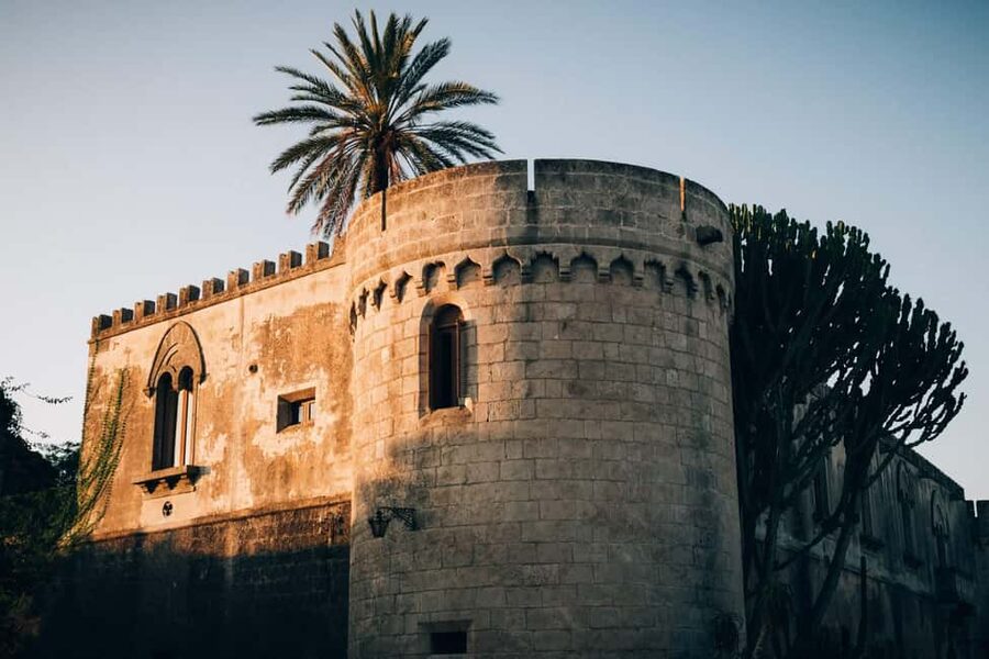 Syracuse: Exclusive Sicilian Wine Tasting Experience - Small dishes with the tasting, built from local products