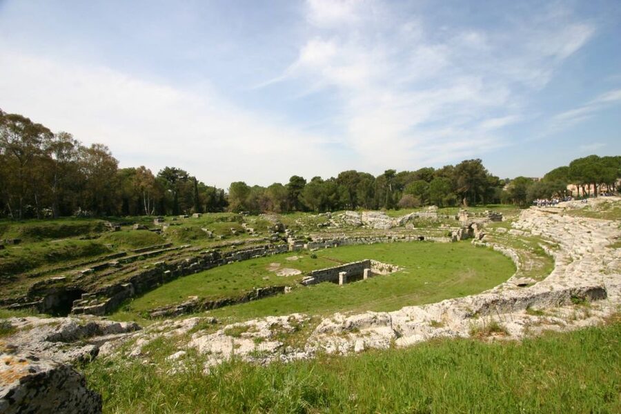 Syracuse: Greek Theater and Neapolis Guided Private Tour - First stop: your briefing at the Neapolis entrance