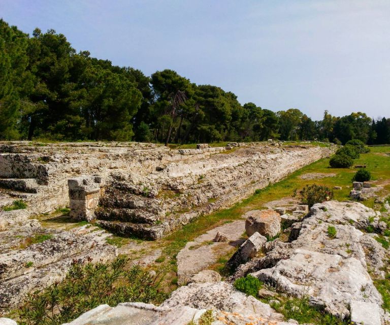 Syracuse: Greek Theater and Neapolis Guided Private Tour - Roman Amphitheater: a second era, gladiatorial games, and a different city mood