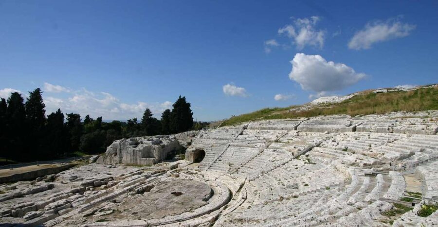 Syracuse: Neapolis and Greek Theater guided tour - Greek Theater Syracuse: where the view gives you scale