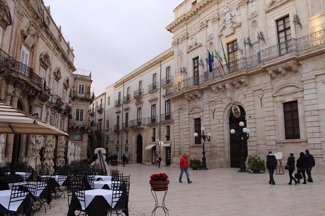 Syracuse & Noto - Day Tour from Taormina - Syracuse Cathedral and Teatro Greco: how the ruins visit usually plays out