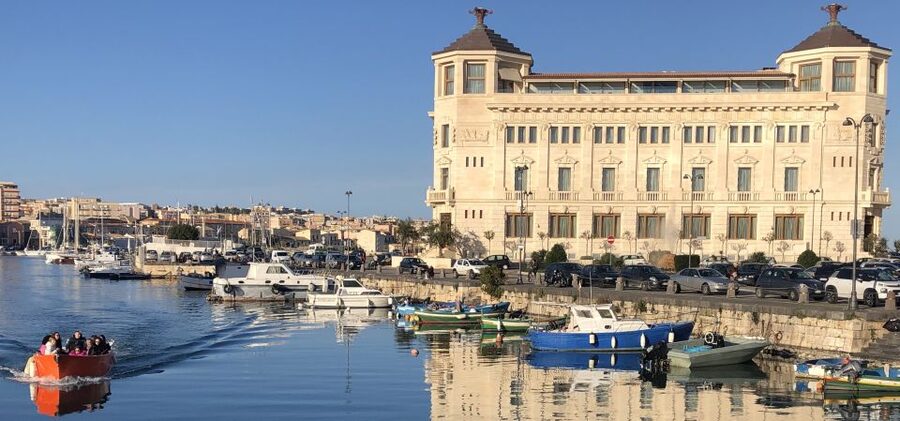 Syracuse: Ortigia Boat Trip with Caves and Pillirina - Plemmirio Nature Preserve Area and the Return Along the South Coast
