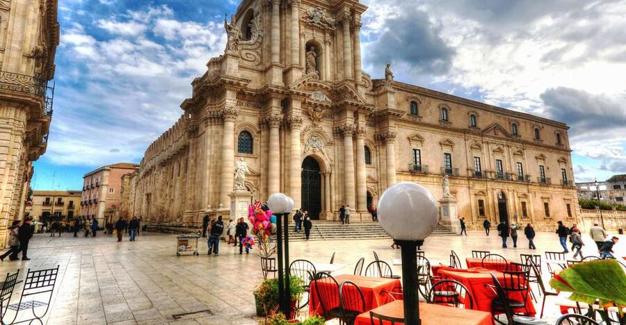 Syracuse: Ortigia Private Walking Tour - Apollo Temple to Cathedral Square: When Greek Foundations Meet Baroque Italy