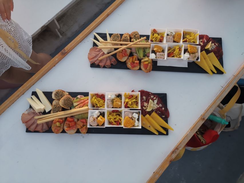 Syracuse: Ortigia Sunset Cruise with Aperitif - Key moments that make this Ortigia cruise worth your time