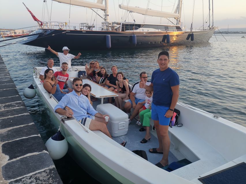 Syracuse: Ortigia Sunset Cruise with Aperitif - Boat comfort, wind, and keeping the evening smooth