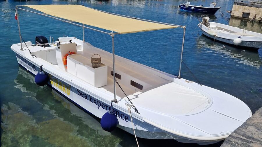 Syracuse: Picnic boat tour of Pillirina, Ortigia & sea caves - The Onboard Picnic: What You Actually Eat and Why It’s a Deal