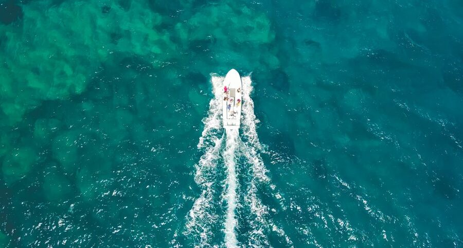 Syracuse: Pillirina, Ortigia, and Sea Caves Tour by Boat - Meeting point: find the big blue flag and settle in