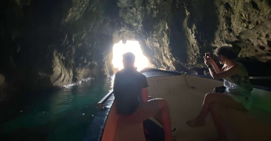 Syracuse :Private boat trip con Prosecco/Aperitivo - Key highlights at a glance
