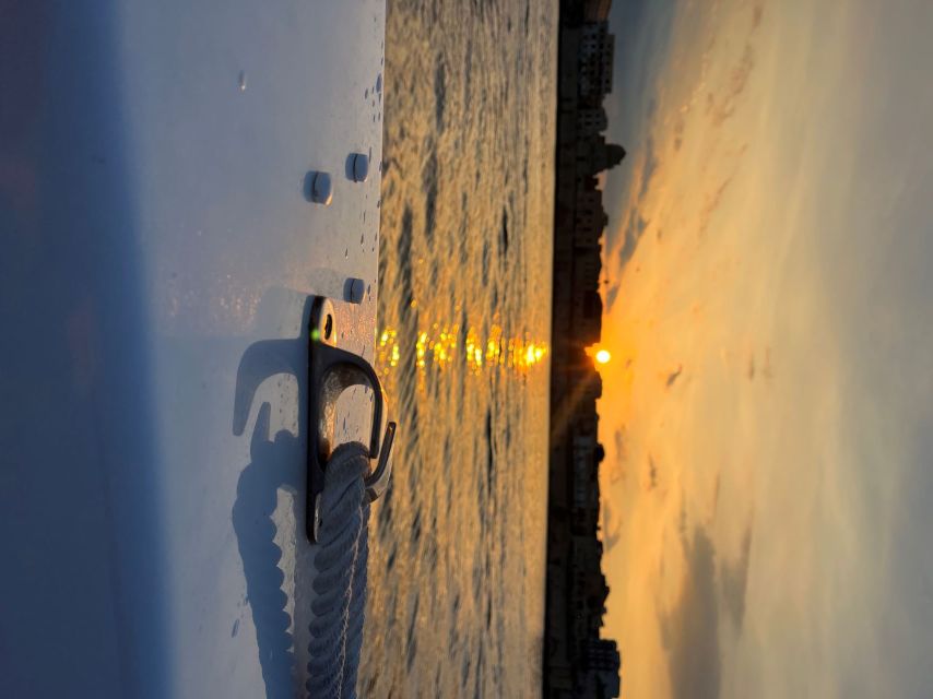 Syracuse: Sunset Aperitif Tour - Boat comfort and safety: what’s included and what that means for you